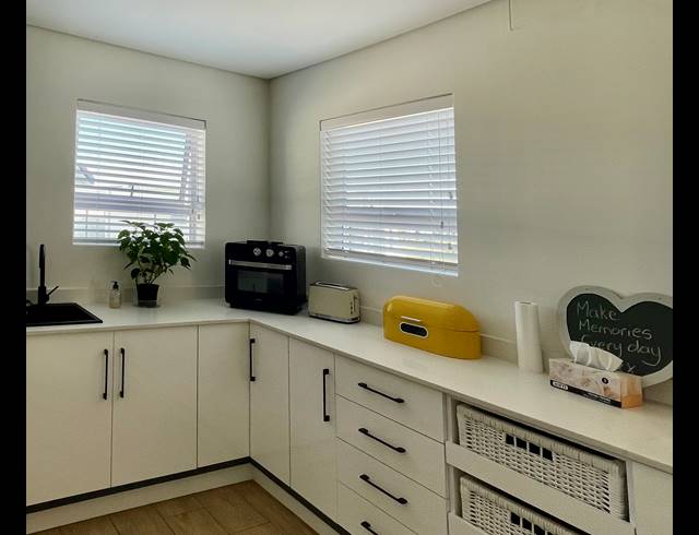 3 BEDROOM HOUSE FOR SALE IN LAGUNA SANDS